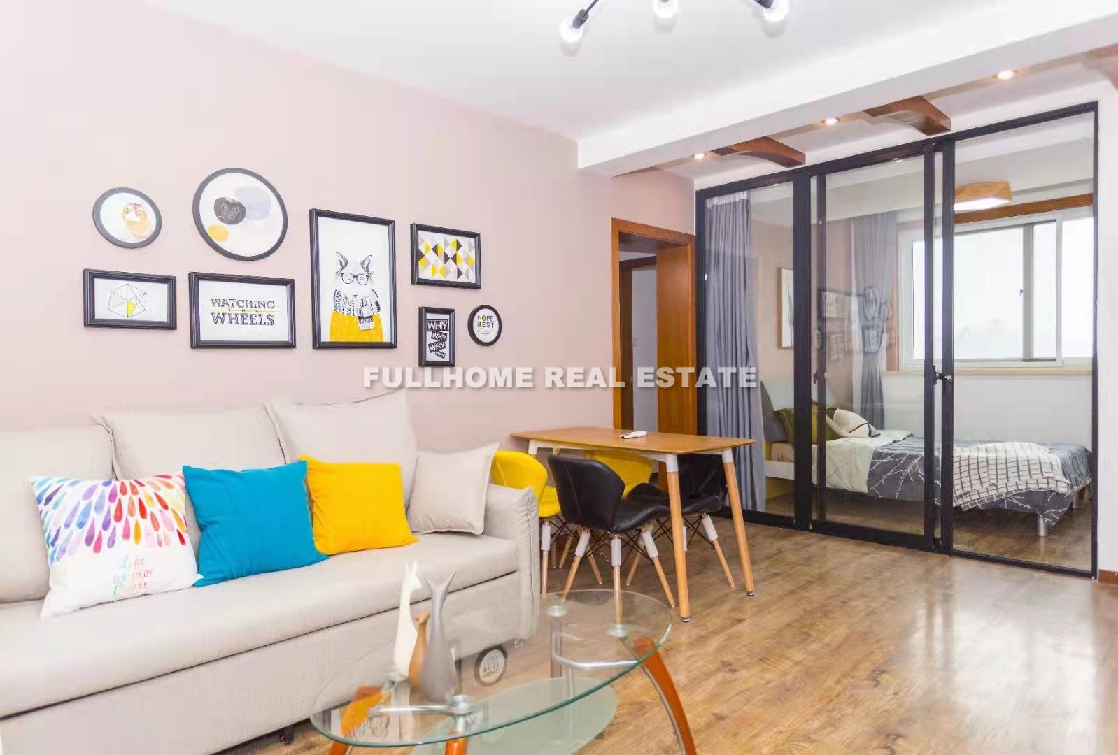 Jinan Apartment - 4 bedroom apartment in Shanghai, Jing An, Downtown