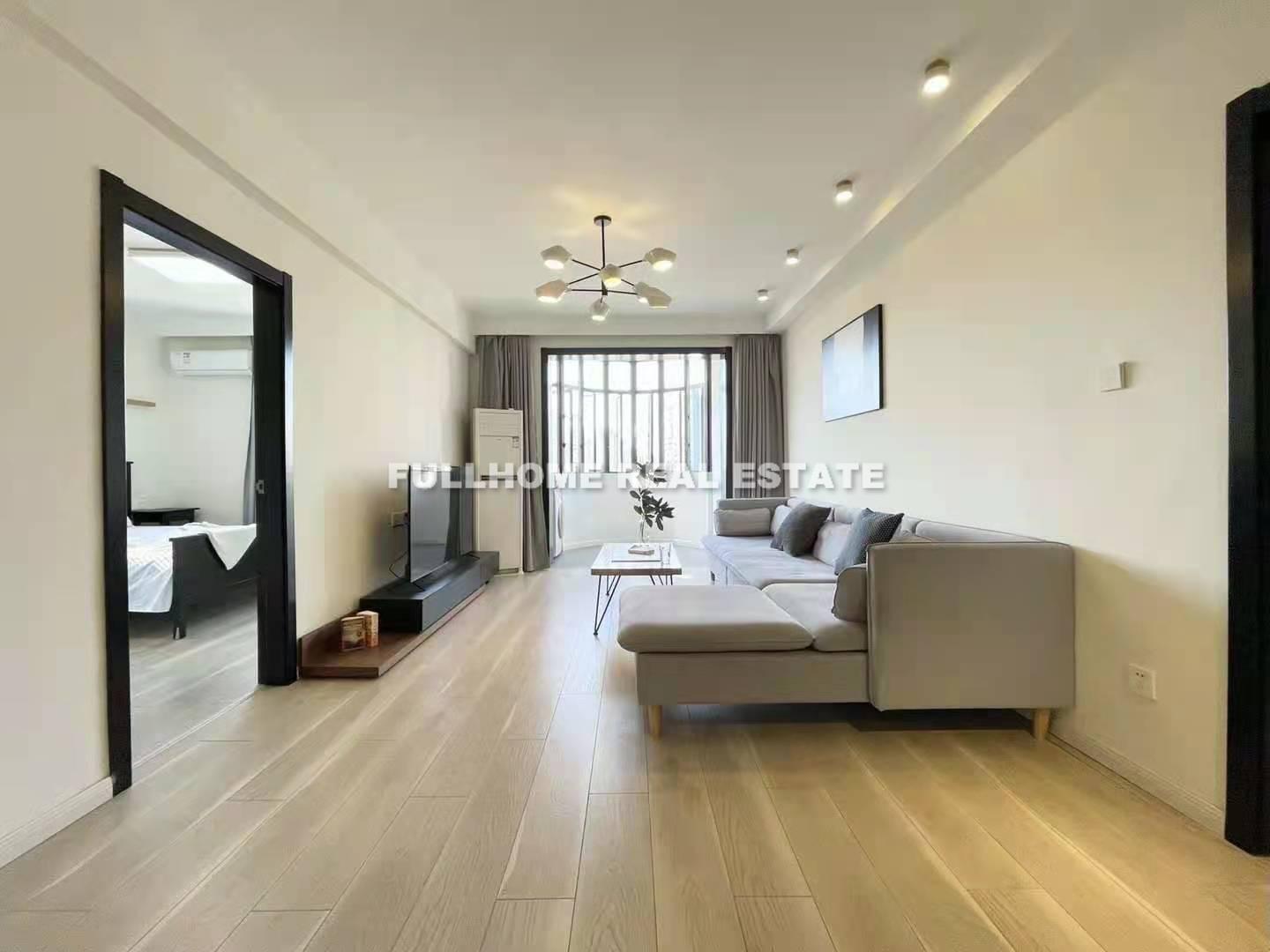 Same compound: Long An Apartment, 2 bedrooms in Shanghai