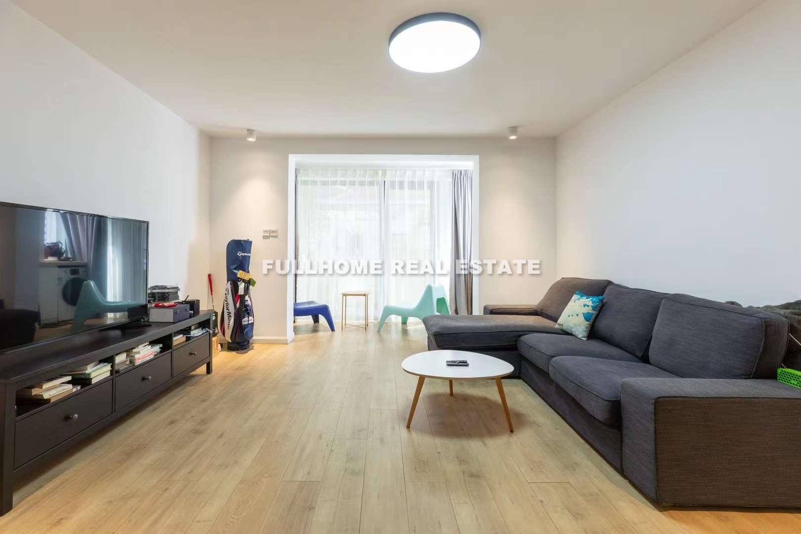 Same compound: Xin Guo Garden, 3 bedrooms in Shanghai