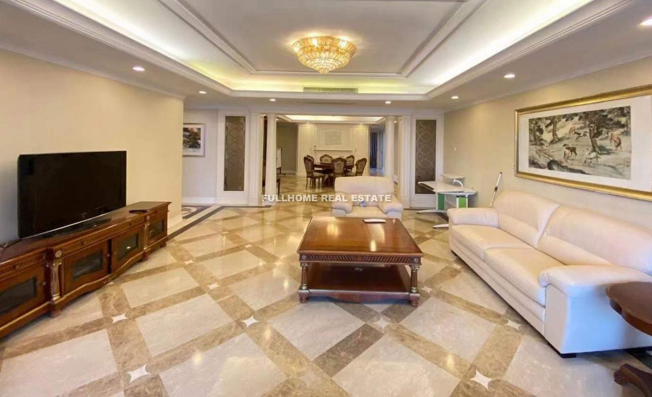 Same compound: Chateau Edinburg, 4 bedrooms in Beijing