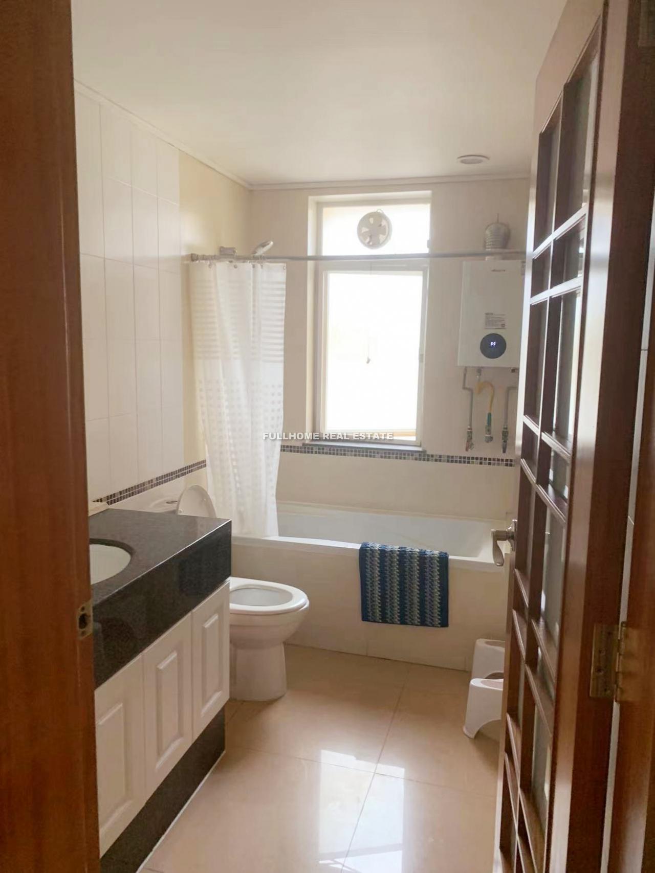 Golden Lake Garden - Interior view 14, Guangzhou rental property