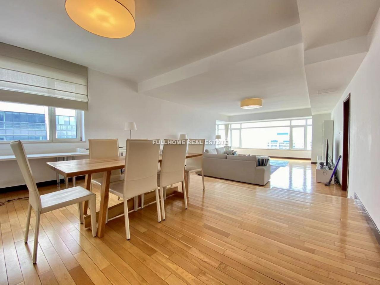 Park Apartments - 4 bedroom apartment in Beijing, Chaoyang Park