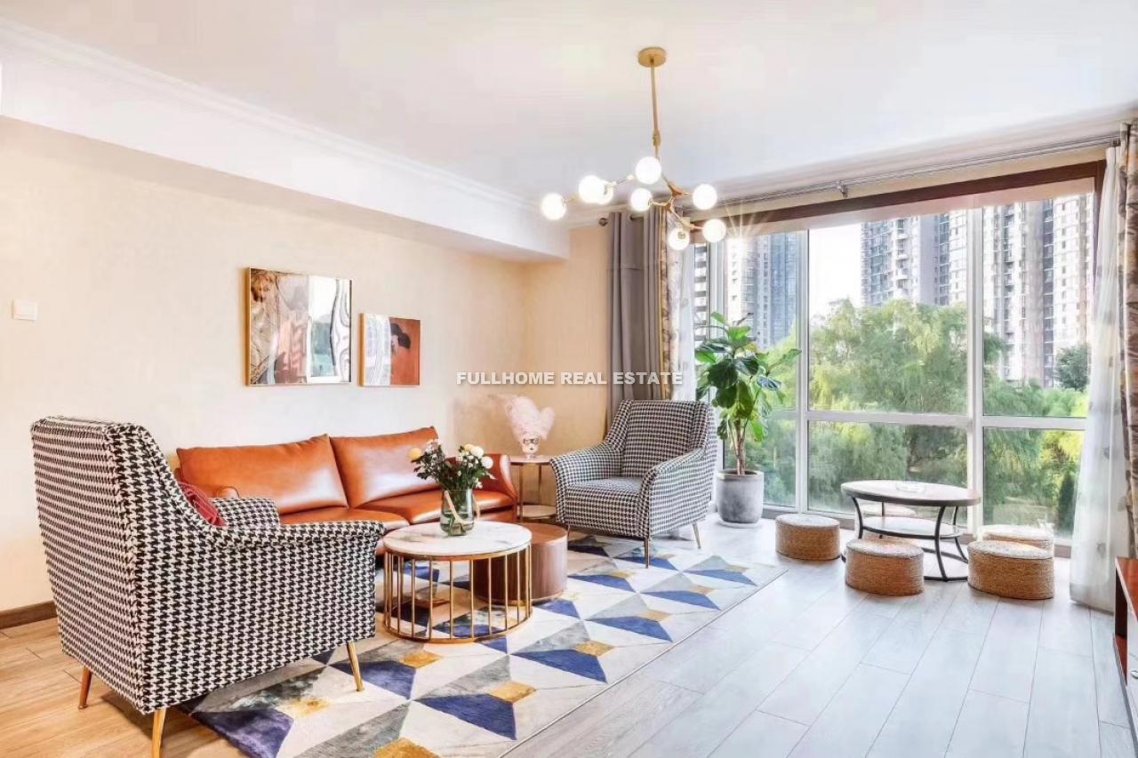 Seasons Park - 4 bedroom apartment in Beijing, Dongzhimen