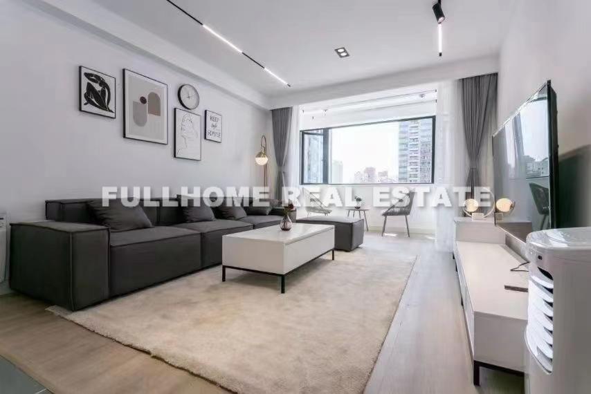 Same compound: Shuangqian Apartment, 3 bedrooms in Shanghai