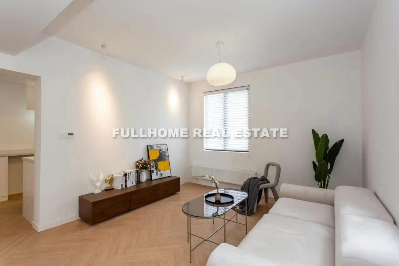 Same compound: Zheng Ning Compound, 1 bedrooms in Shanghai