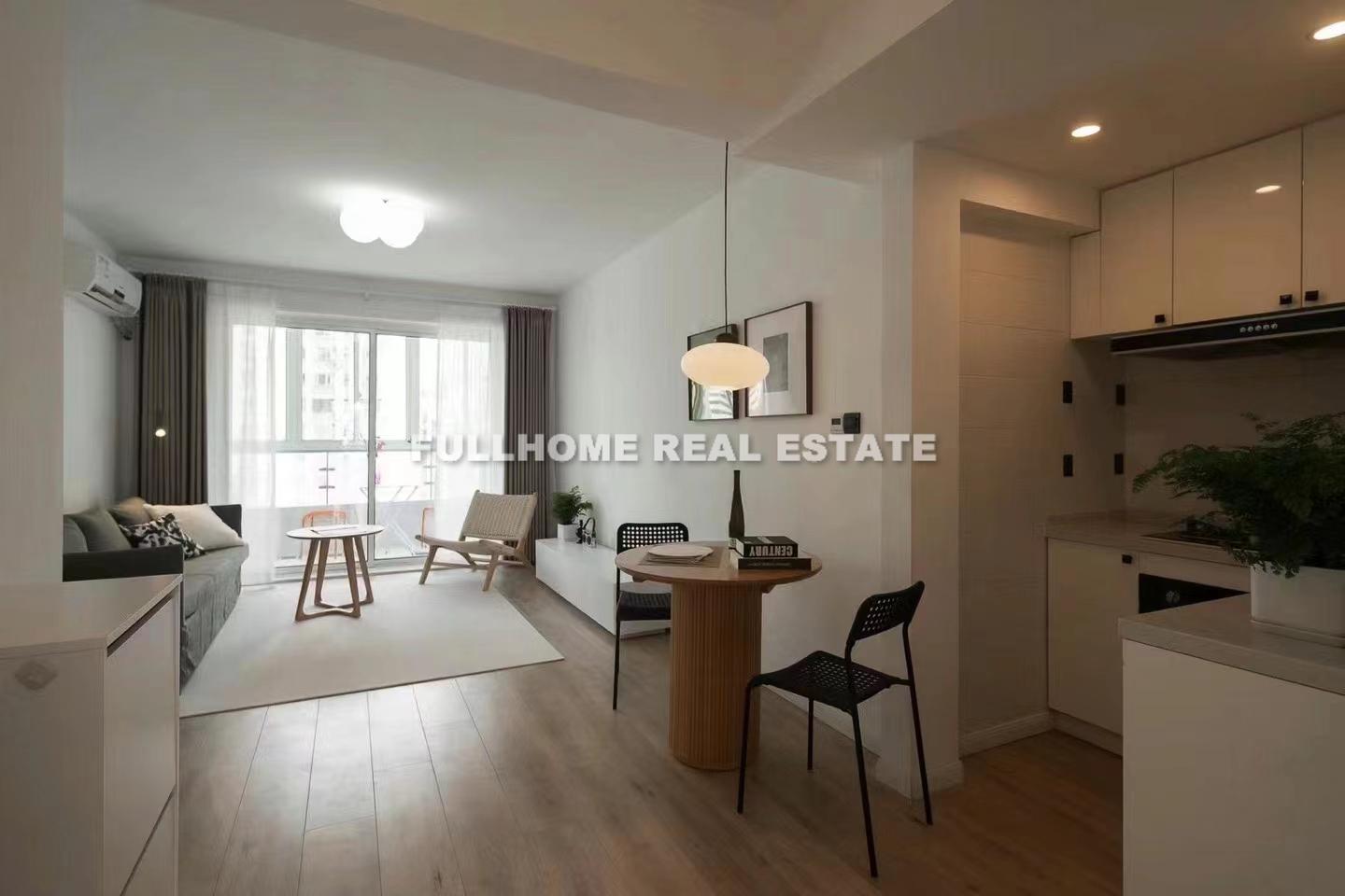 First Block - 1 bedroom apartment in Shanghai, Jing An, Downtown