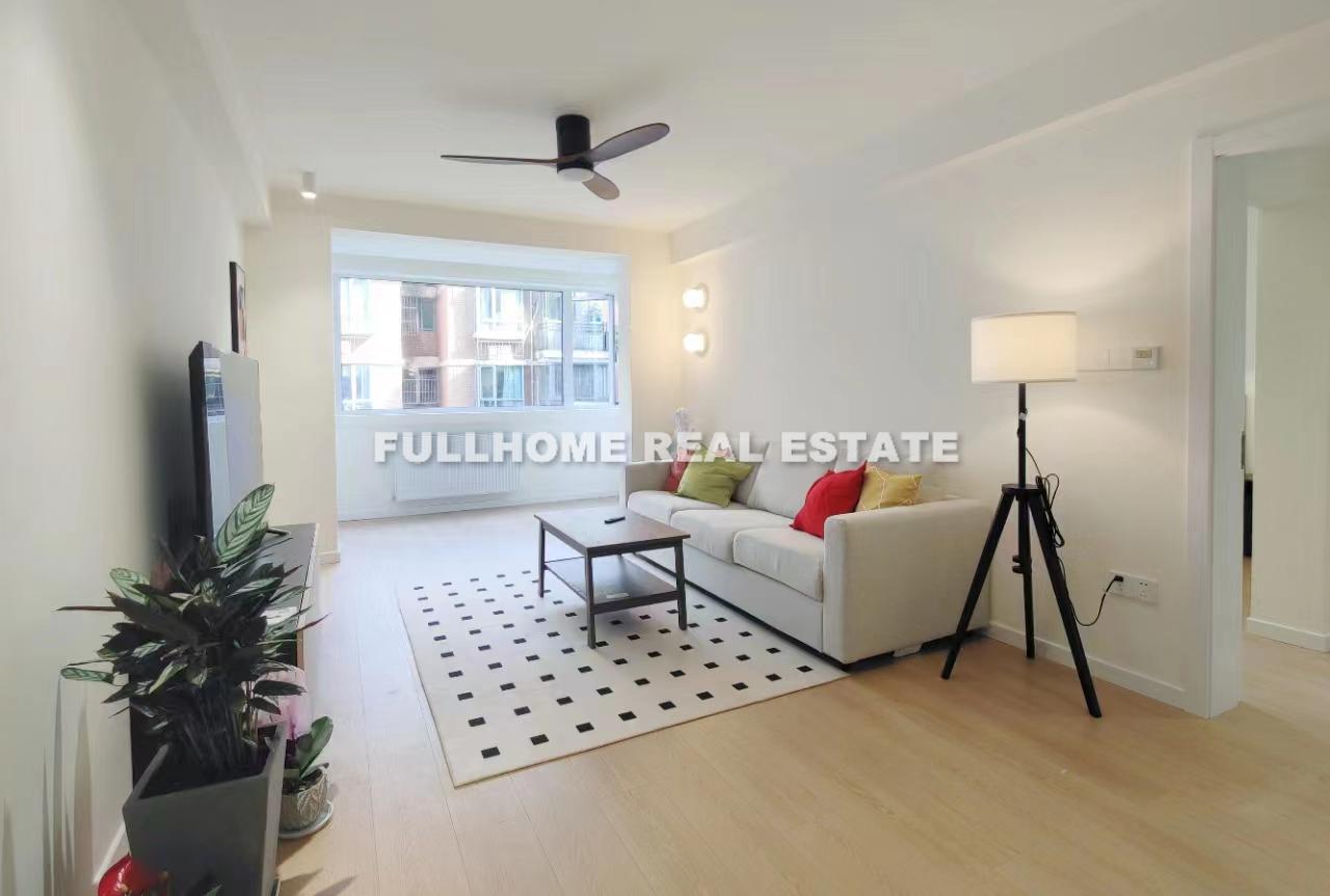 Yimin Apartment - 2 bedroom apartment in Shanghai, Downtown, Downtown