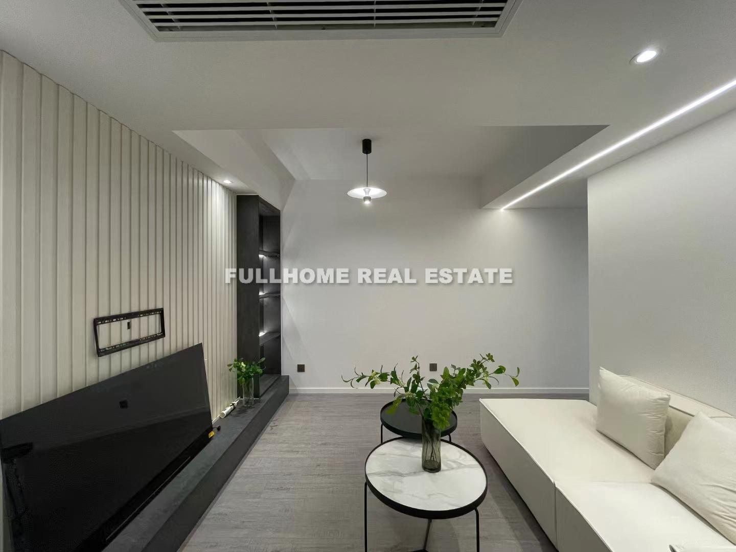 Louis Triumph Palace - 1 bedroom apartment in Shanghai, Zhongshan Park, Downtown