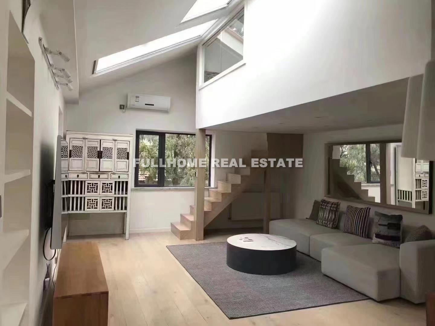 Same compound: Wen Yuan Fang, 3 bedrooms in Shanghai