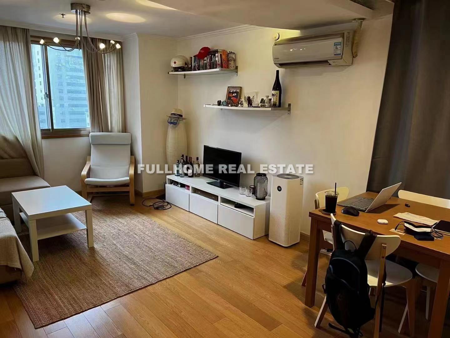 Same compound: Tianci Service Apartments, 1 bedrooms in Shanghai