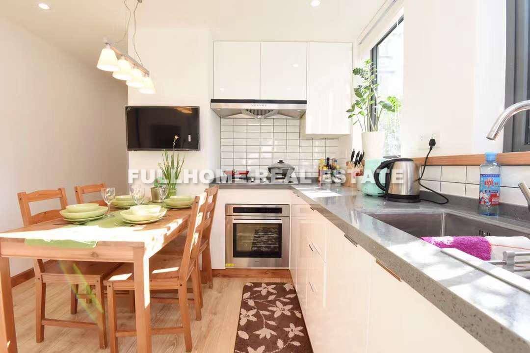 Lane 1000-1500 Xinzha Road Old House	 - Interior view 2, Shanghai rental property