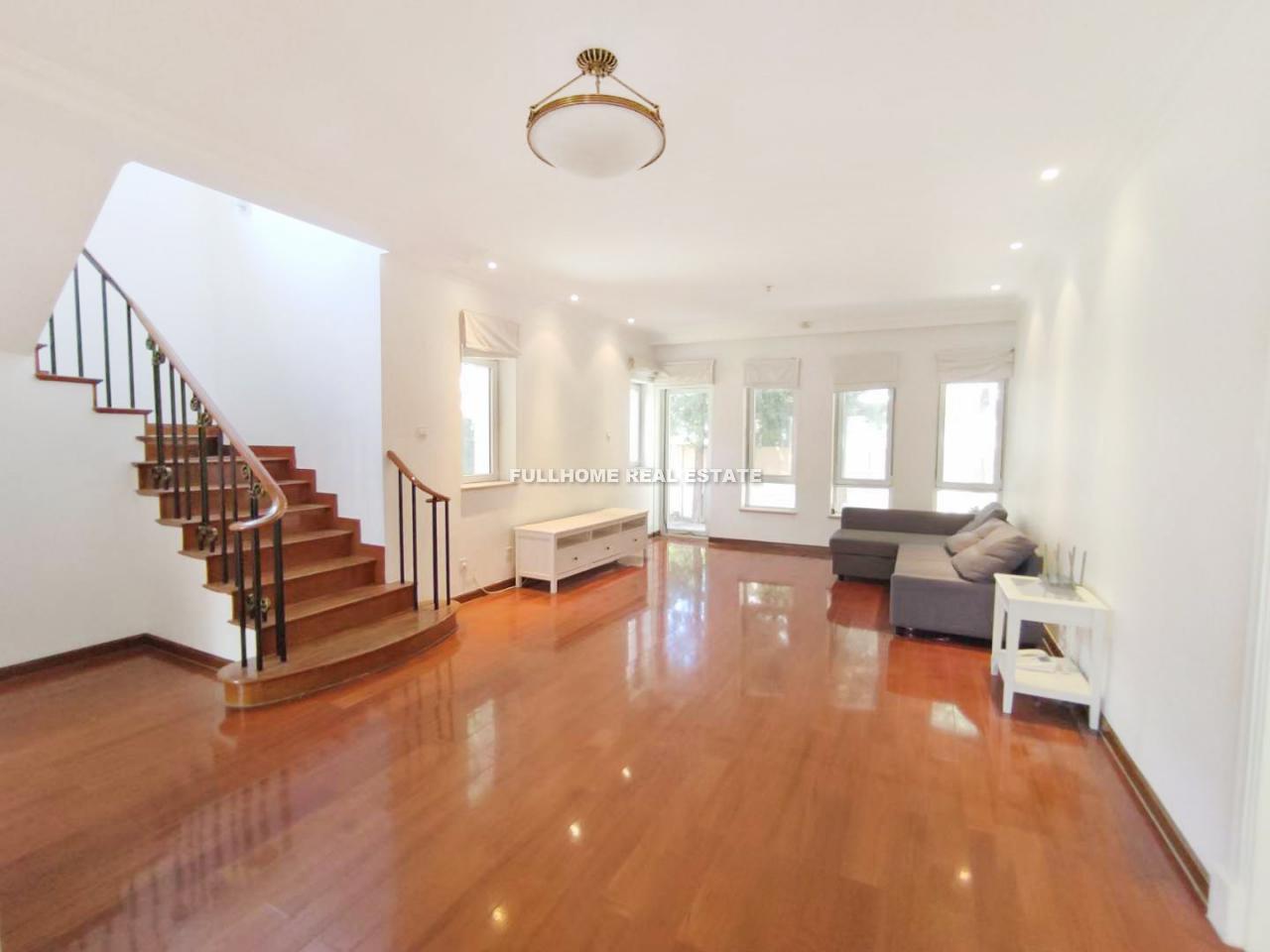 Similar property: Beijing Riviera, 4 bedrooms, 280 sqm in Beijing