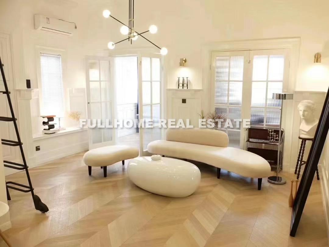 Lane 500-1200 Middle Yanan Road Old House - 1 bedroom apartment in Shanghai, Jing An, Downtown
