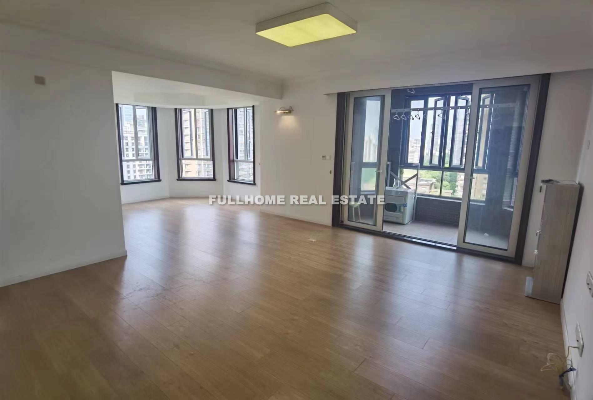 Hua Li Jia Zu - 3 bedroom apartment in Shanghai, Gubei, Hongqiao
