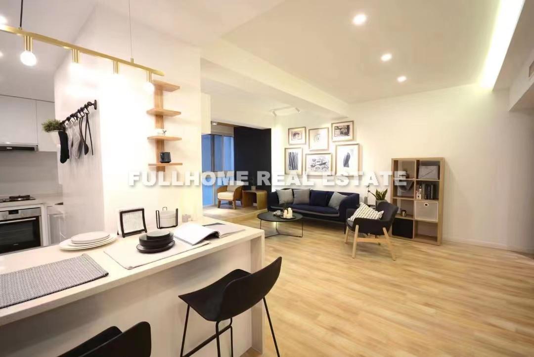 Huijin Plaza - 2 bedroom apartment in Shanghai, Xujiahui, Downtown