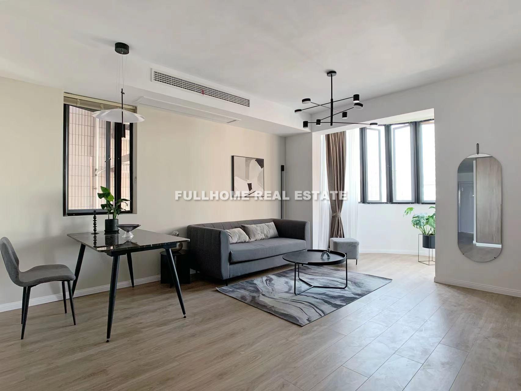 Lane 1-600 Jiaozhou Road Old House - 2 bedroom apartment in Shanghai, Jing An, Downtown
