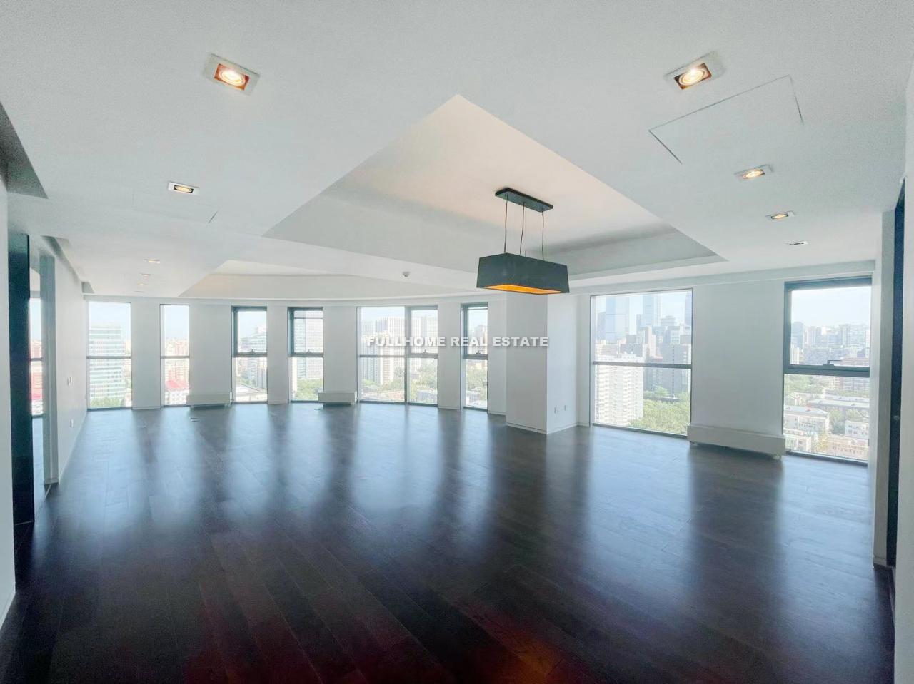 Similar property: Sanlitun SOHO, 3 bedrooms, 276 sqm in Beijing