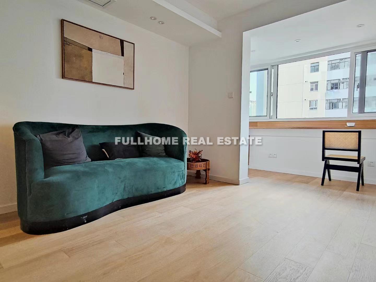 Same compound: Zhen Hua Building, 1 bedrooms in Shanghai