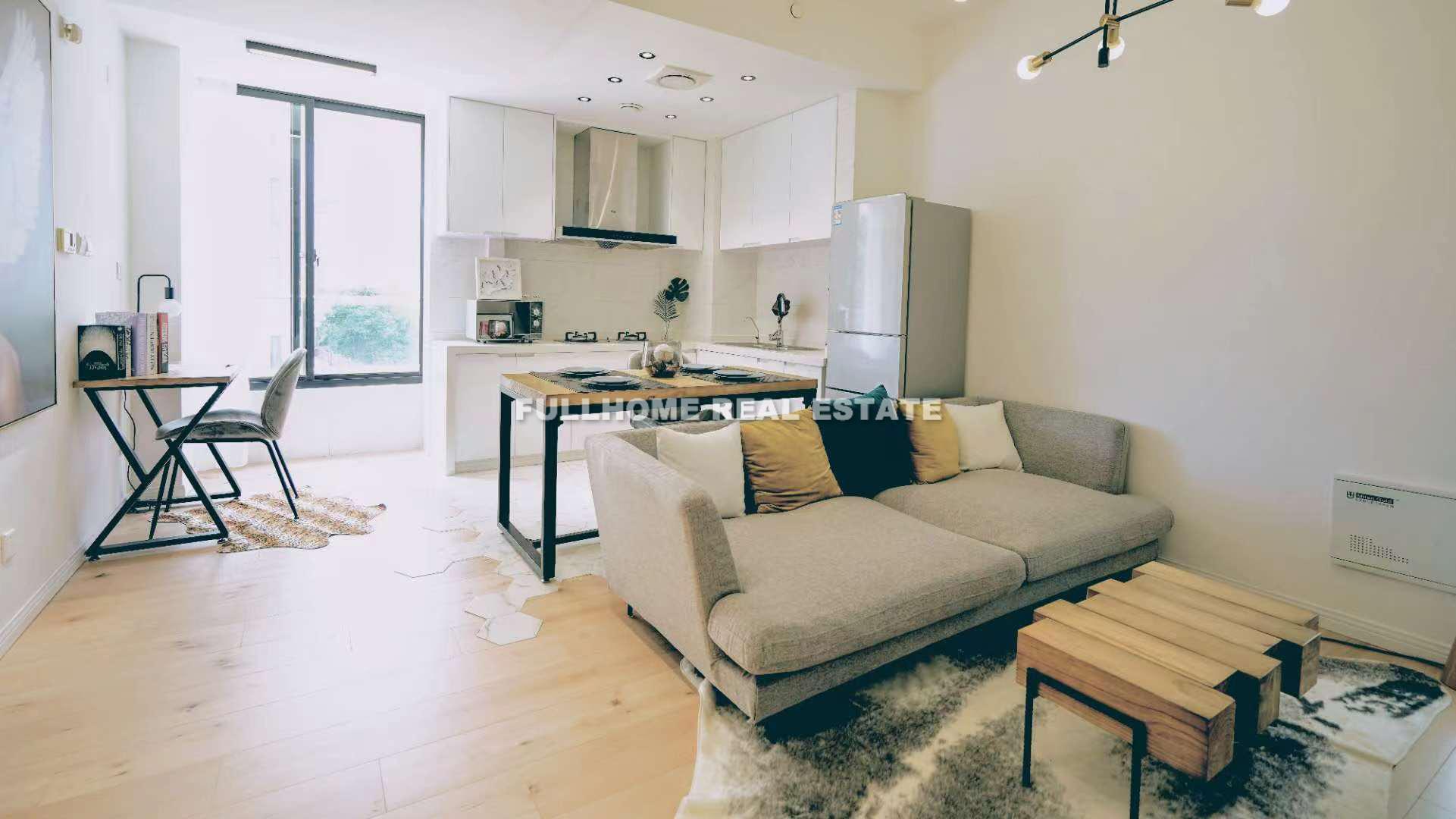 Top Of City - 1 bedroom apartment in Shanghai, People Square, Downtown