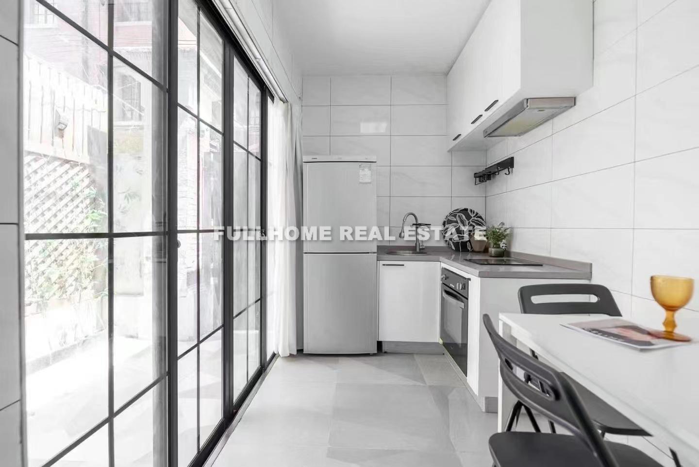 Lane 100-2000 West Nan Jing Road Old House - Interior view 6, Shanghai rental property