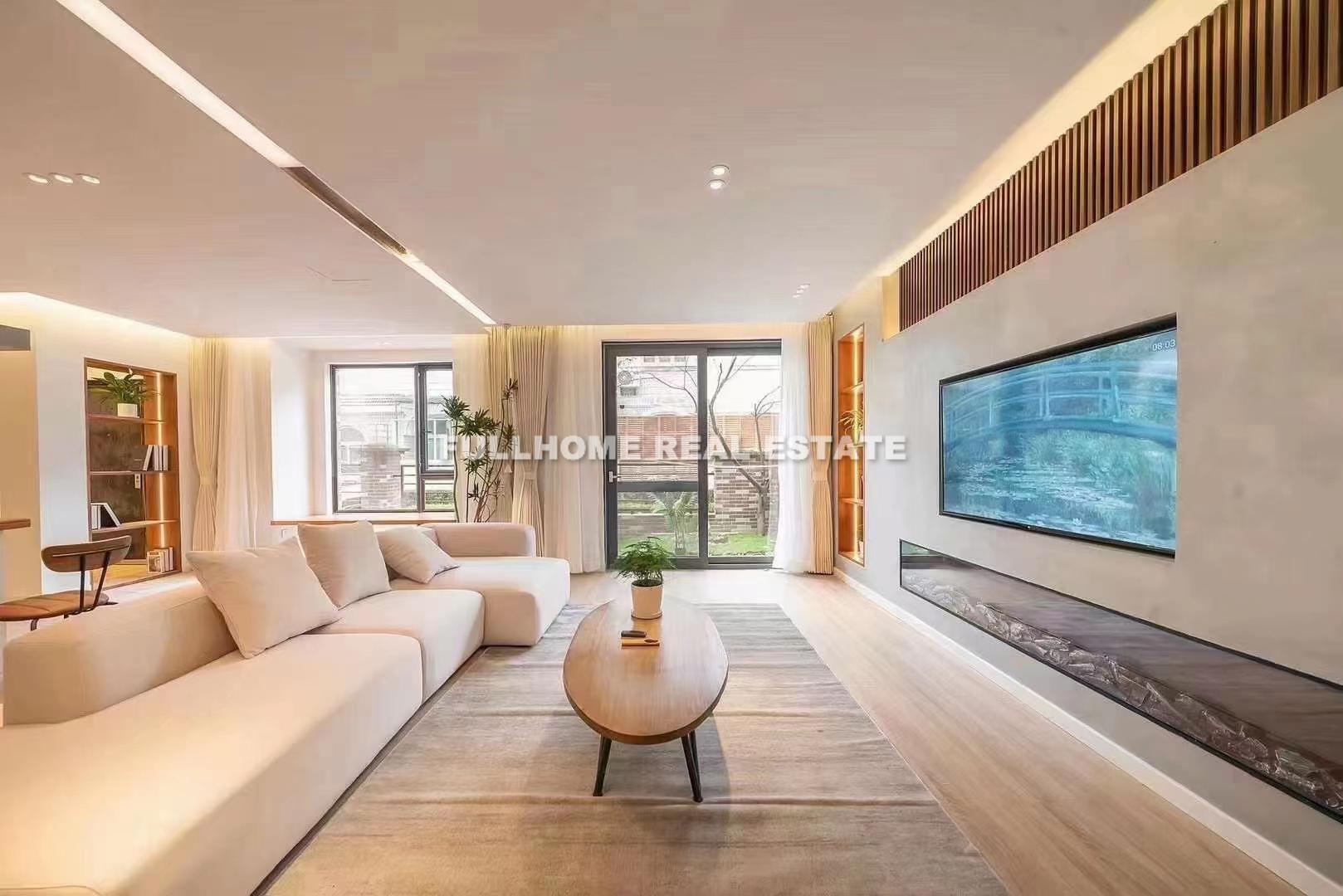 Similar property: Field Villa, 4 bedrooms, 280 sqm in Shanghai