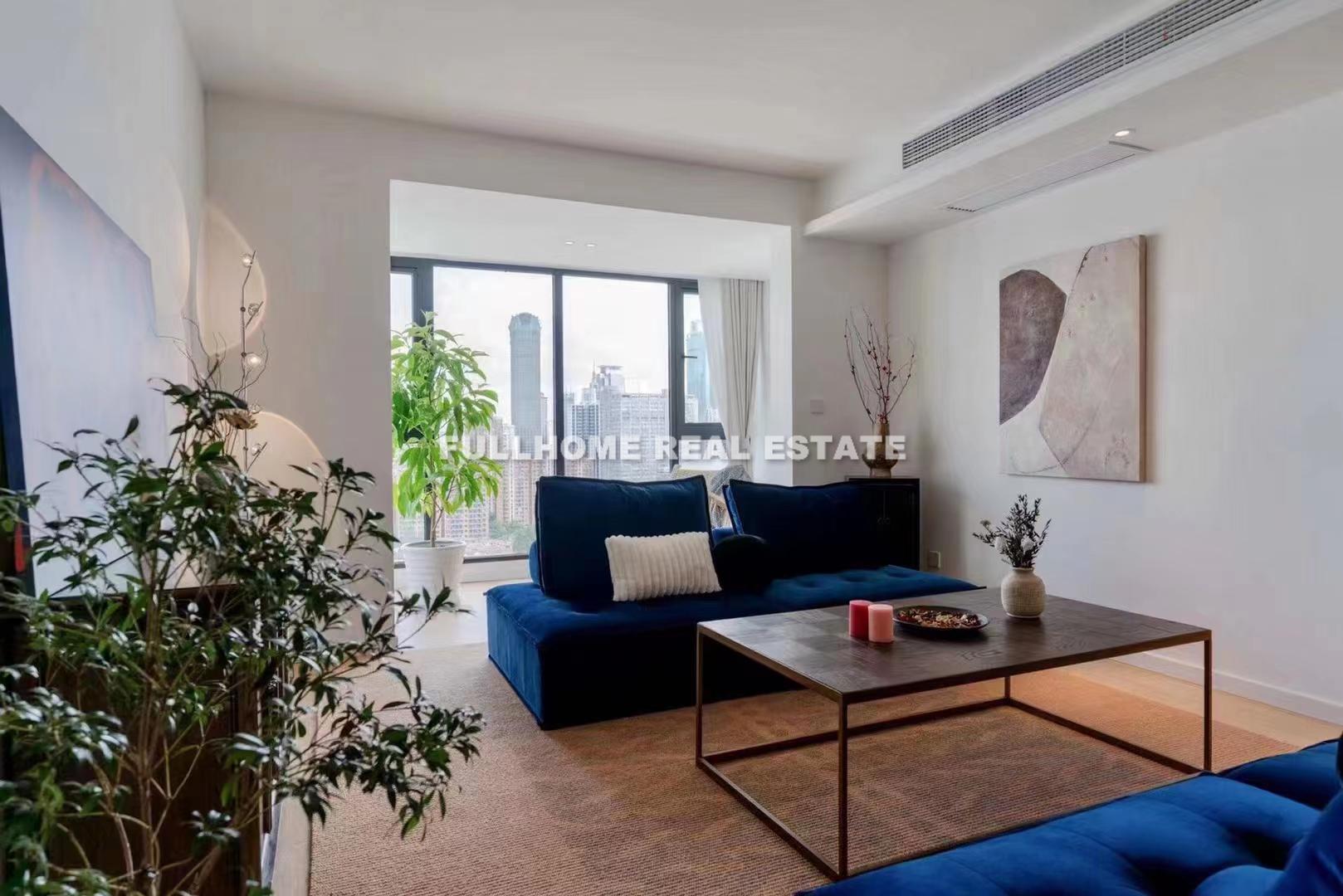 Same compound: Tianding Garden, 3 bedrooms in Shanghai