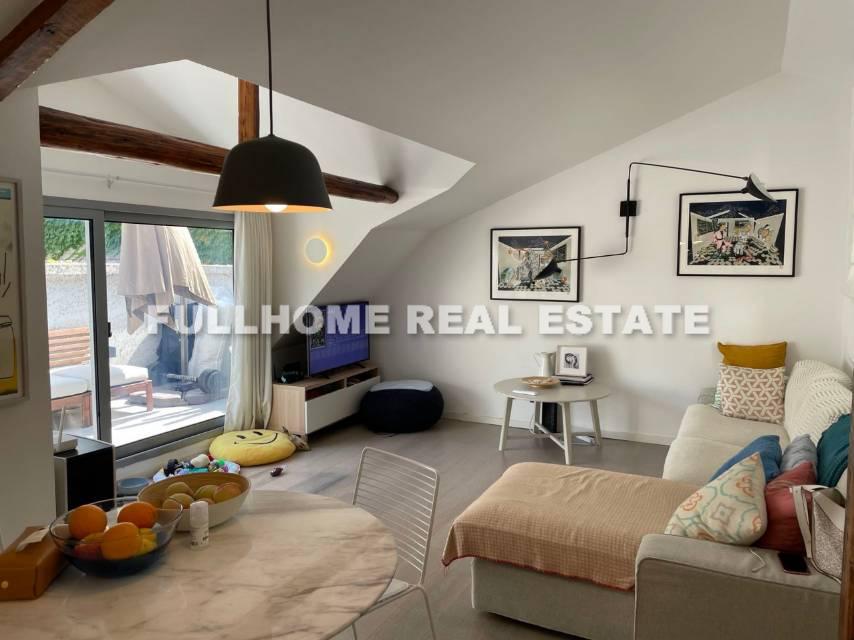 Same compound: No.200-400 South Wulumuqi Road Old House, 2 bedrooms in Shanghai