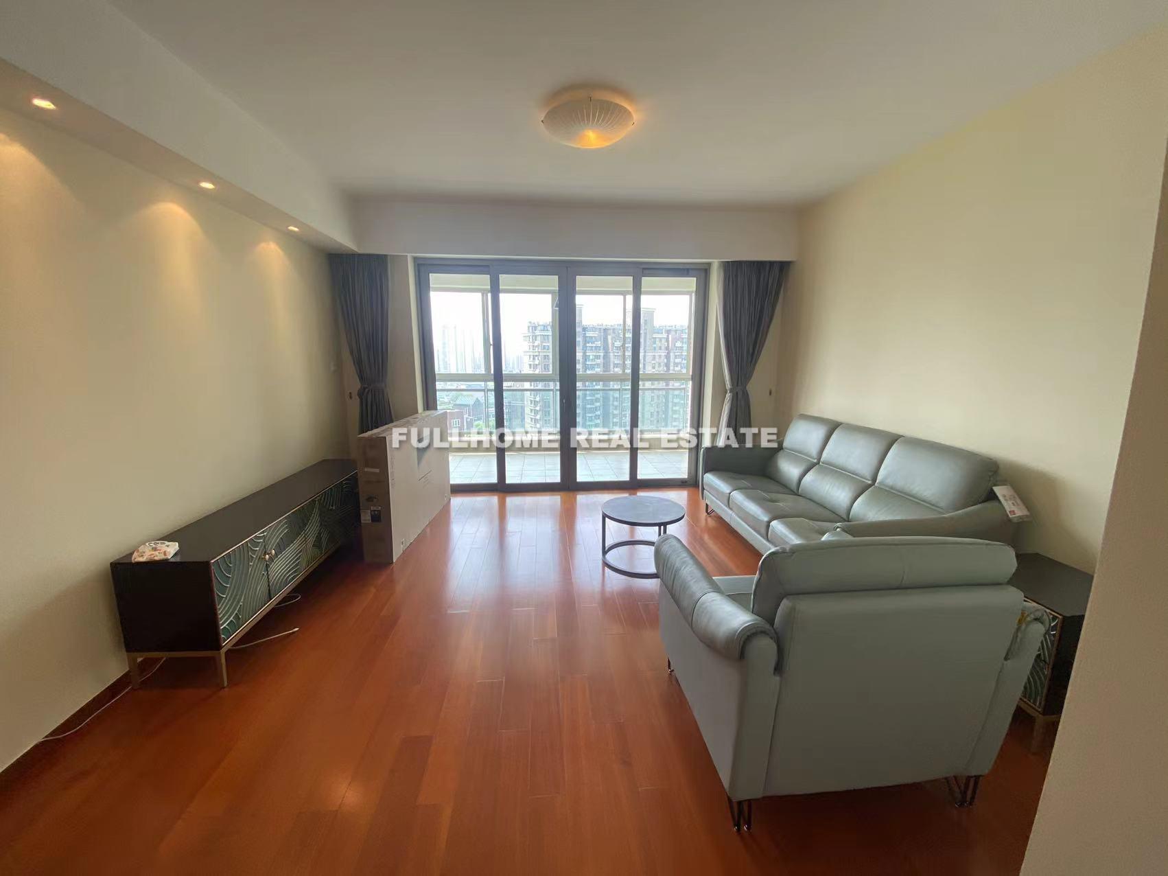 Similar property: Yanlord Town, 4 bedrooms, 191 sqm in Shanghai
