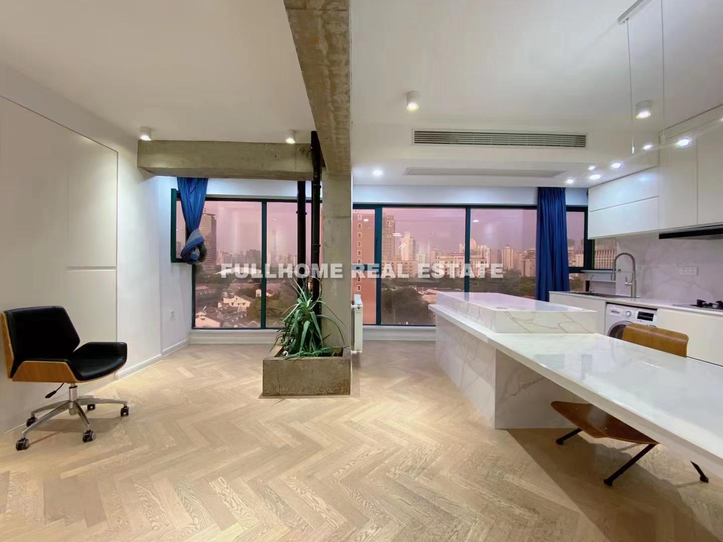 Same compound: Jia Jia Mansion, 3 bedrooms in Shanghai