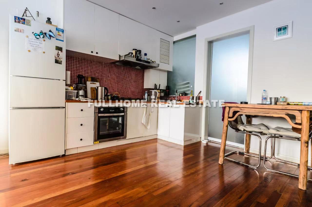 Lane1-500 Changshu Road Old House - 2 bedroom apartment in Shanghai, FFC, Downtown