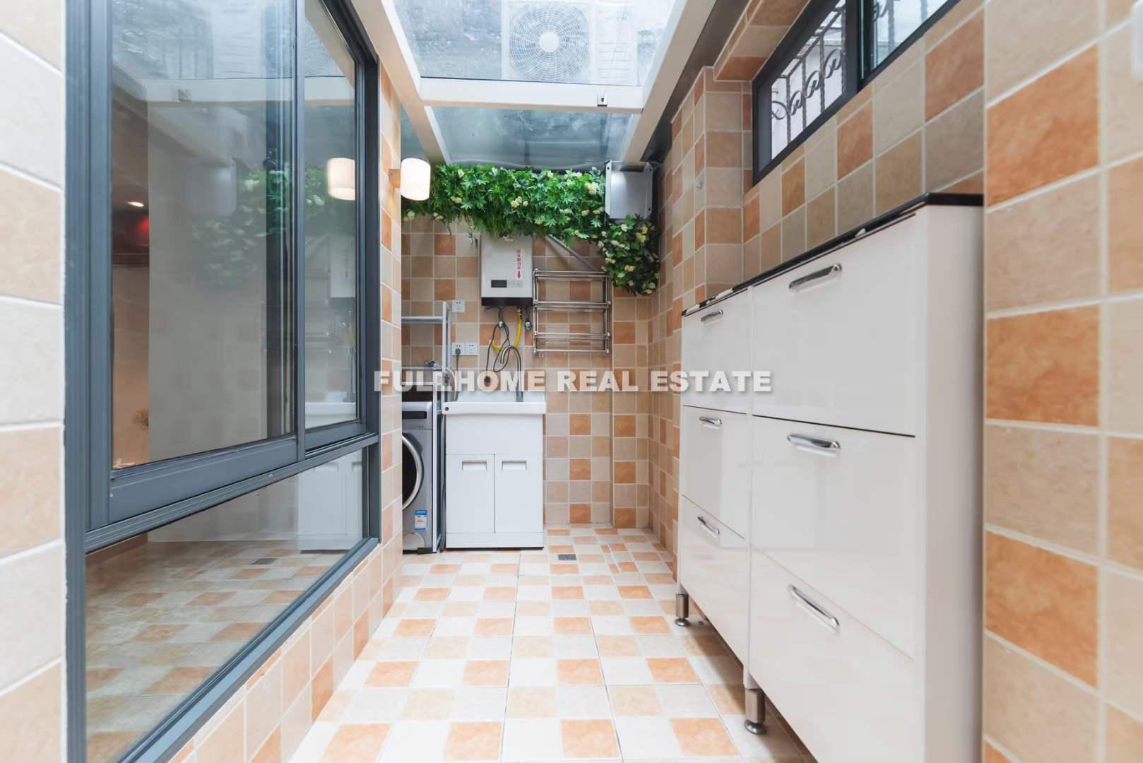 Lane 201-400 West Jianguo Road Old House  - Interior view 2, Shanghai rental property