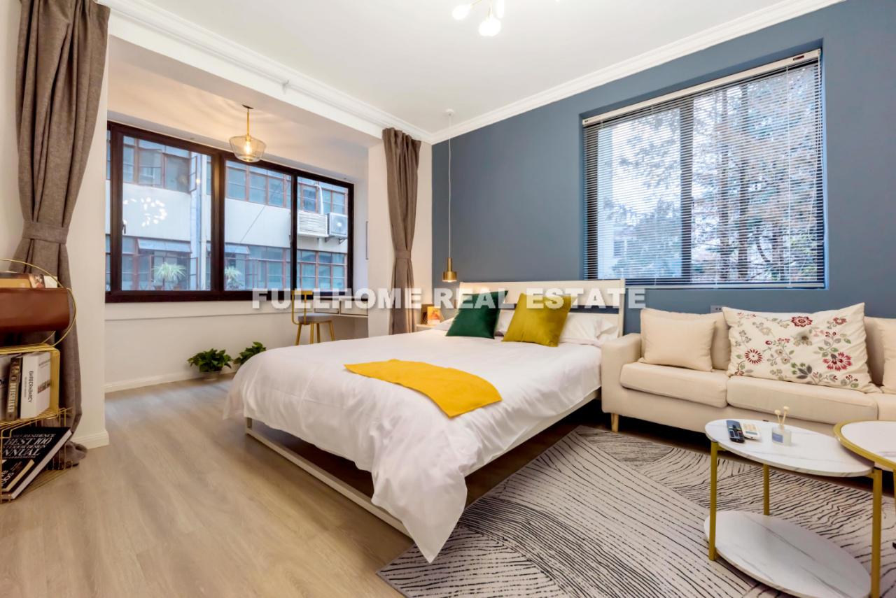 Similar property: Lane 200-300 Wuxing Road Old House, 1 bedrooms, 50 sqm in Shanghai
