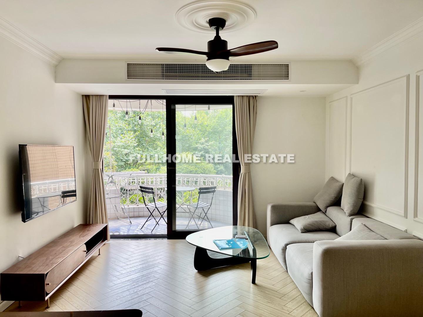 Same compound: President Apartment, 2 bedrooms in Shanghai