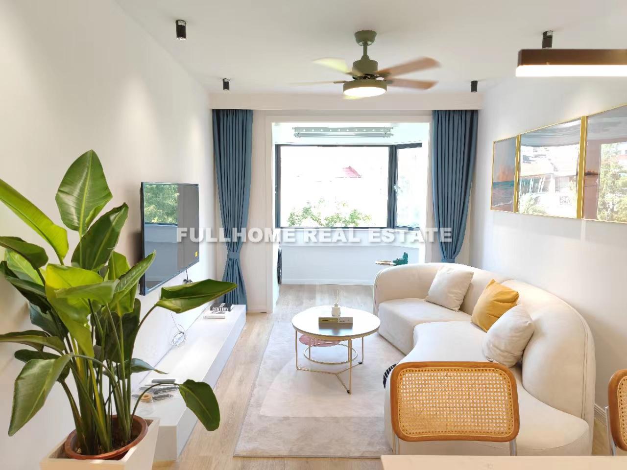 Same compound: Lane100-400 Madang Road Old House, 1 bedrooms in Shanghai