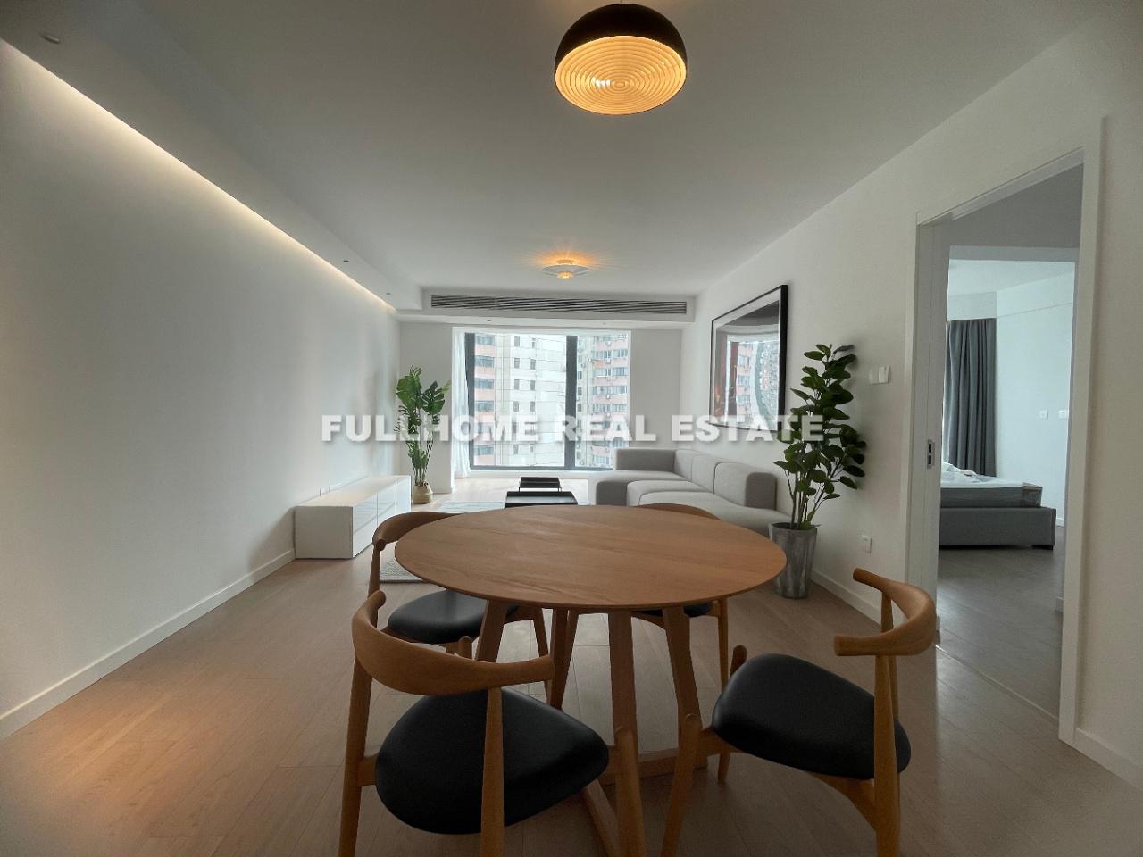 Jingan Gui Garden - 3 bedroom apartment in Shanghai, Jing An, Downtown