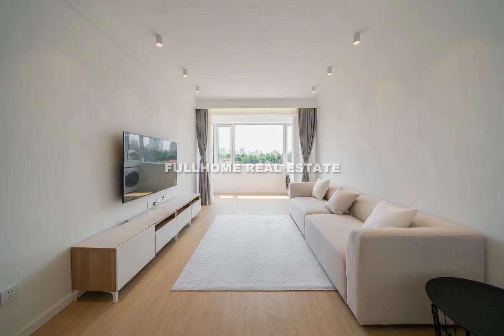 Same compound: Lane 500-1000 Julu Road Old House	, 2 bedrooms in Shanghai