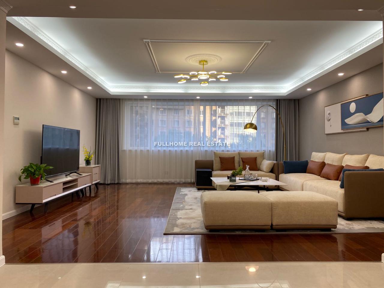 Similar property: Upper East Side, 4 bedrooms, 270 sqm in Beijing