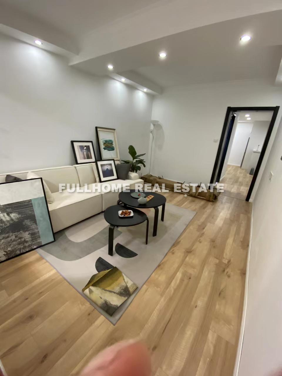Same compound: Nanhui Apartment, 2 bedrooms in Shanghai