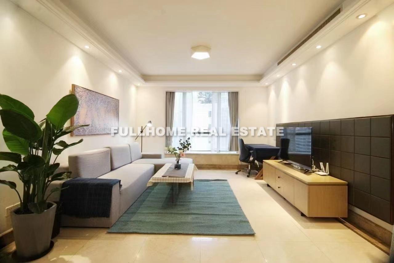 Top Of City - 3 bedroom apartment in Shanghai, People Square, Downtown