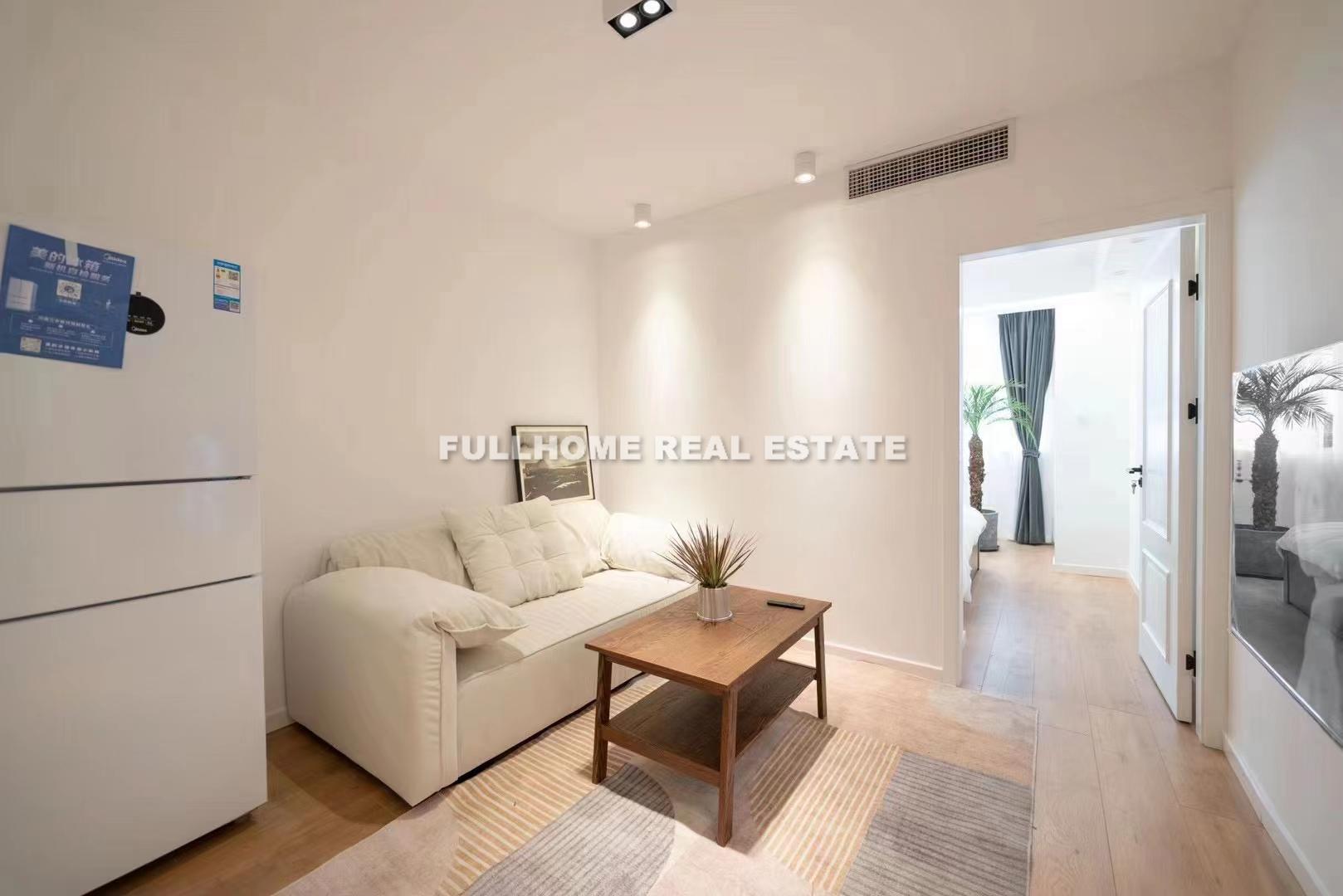 Lane 1-1000 Changning Road Old House	 - 1 bedroom apartment in Shanghai, Downtown, Downtown