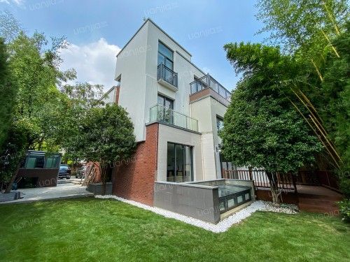 Similar property: Westwood Green, 4 bedrooms, 330 sqm in Shanghai