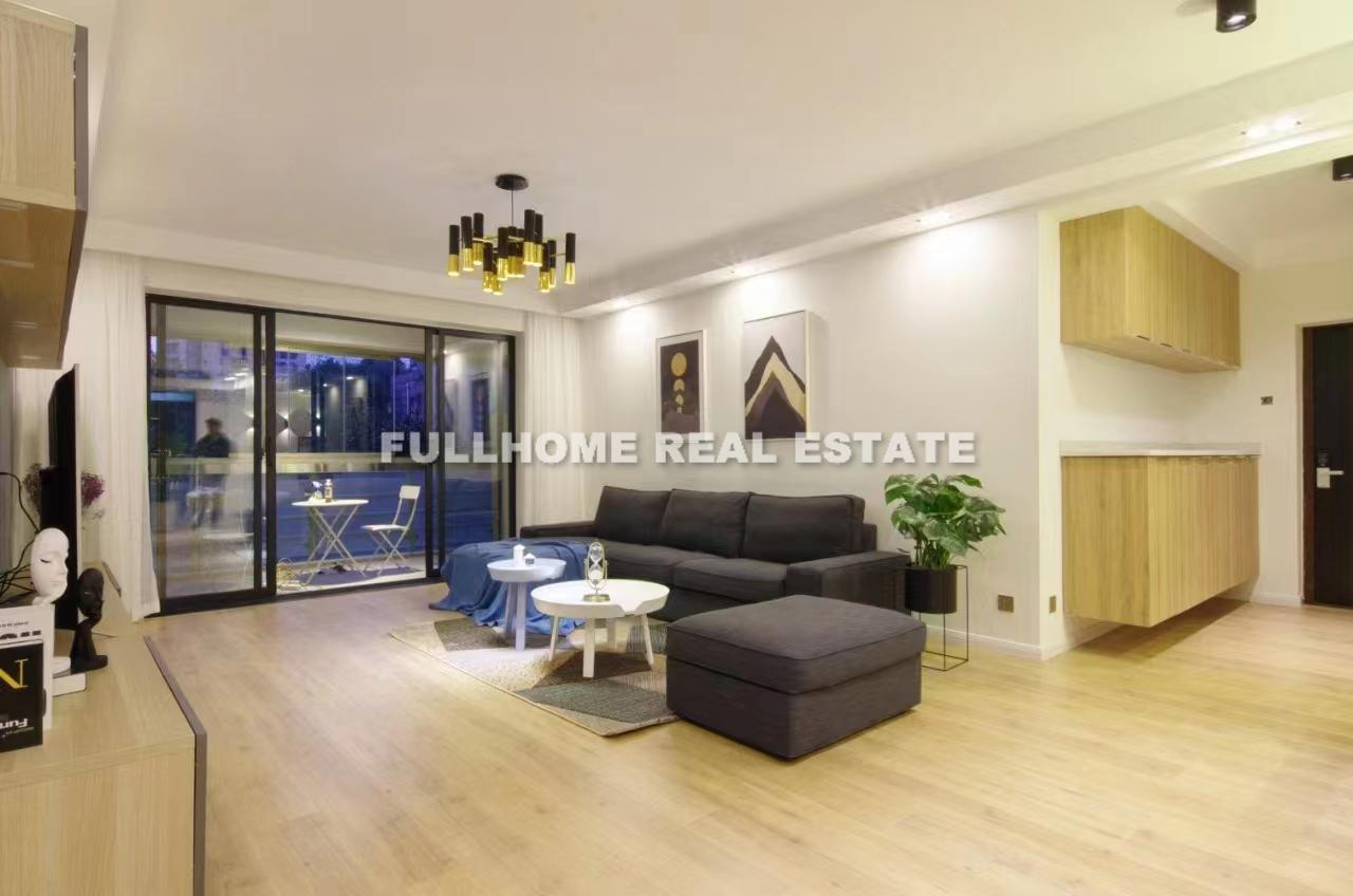 Same compound: Yi Le Garden, 3 bedrooms in Shanghai