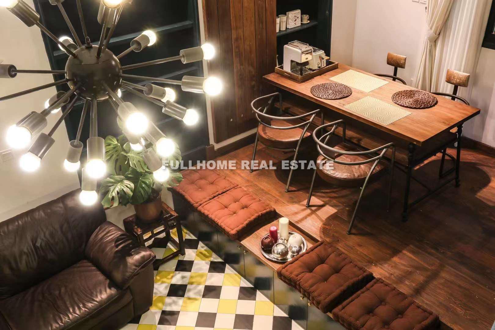 Same compound: Lane 400-600 West Jianguo Road Old House, 1 bedrooms in Shanghai