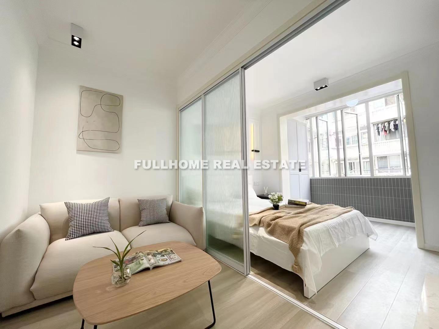 Similar property: No.1-700 Xinhua Road Old House, 1 bedrooms, 50 sqm in Shanghai