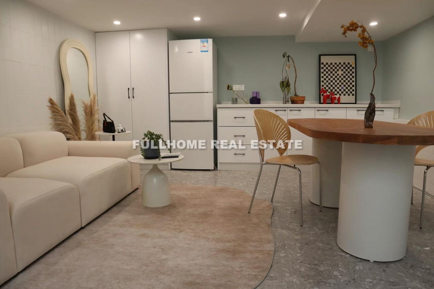 Same compound: Gubai Apartment, 1 bedrooms in Shanghai