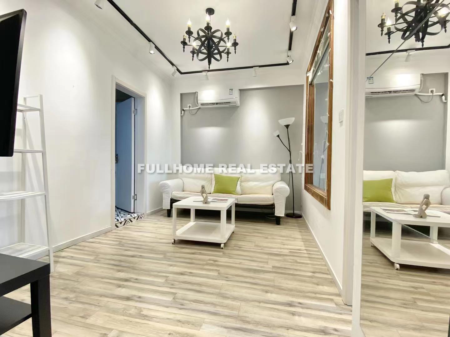 Kangding Building - 2 bedroom apartment in Shanghai, Downtown, Downtown