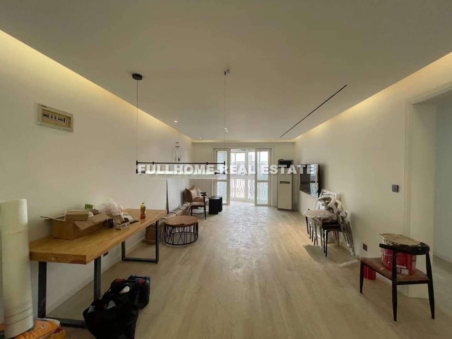 Zhongshan Apartment - 2 bedroom apartment in Shanghai, Zhongshan Park, Downtown