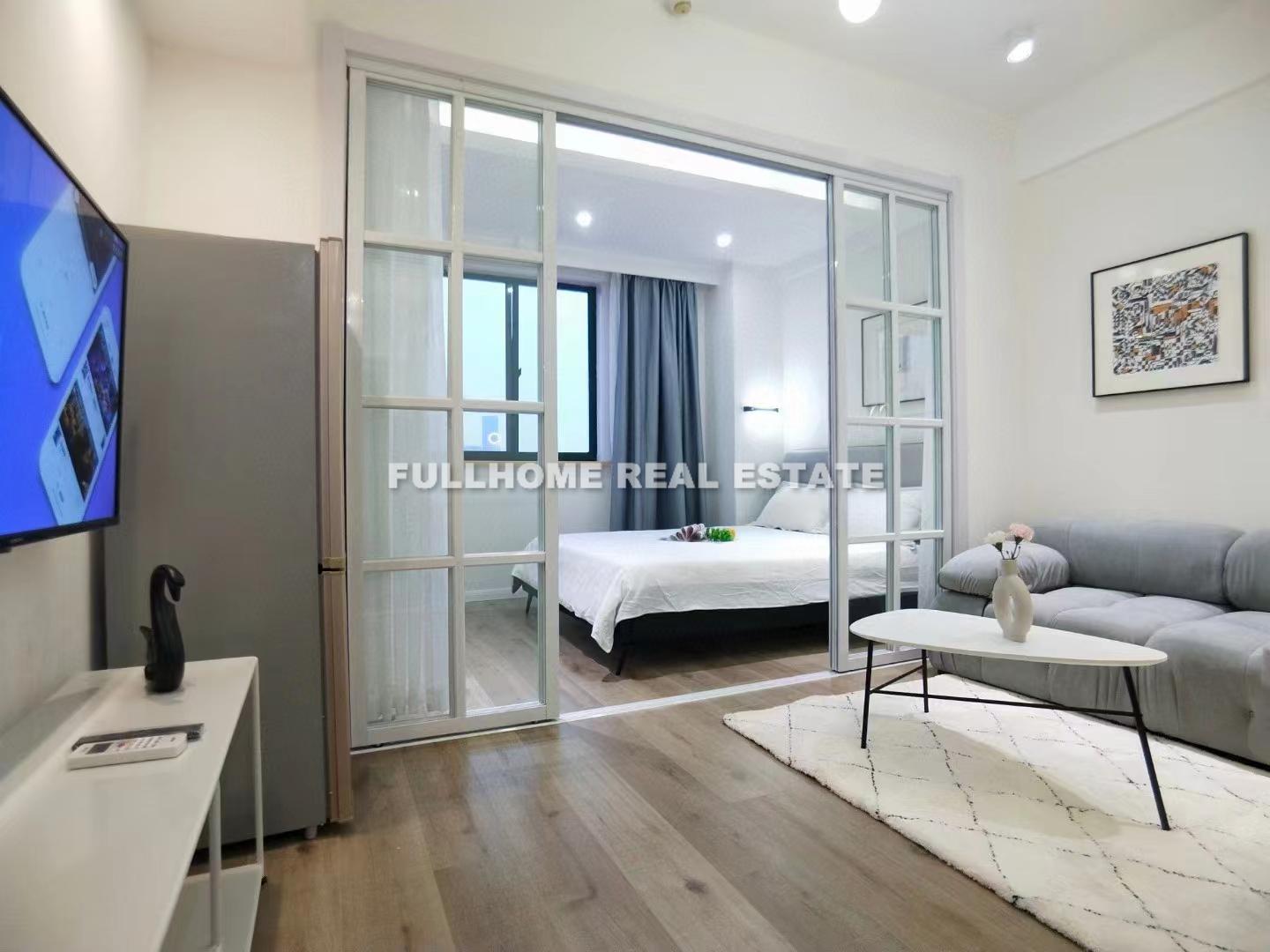 Same compound: Zhonghuang Mansion, 1 bedrooms in Shanghai