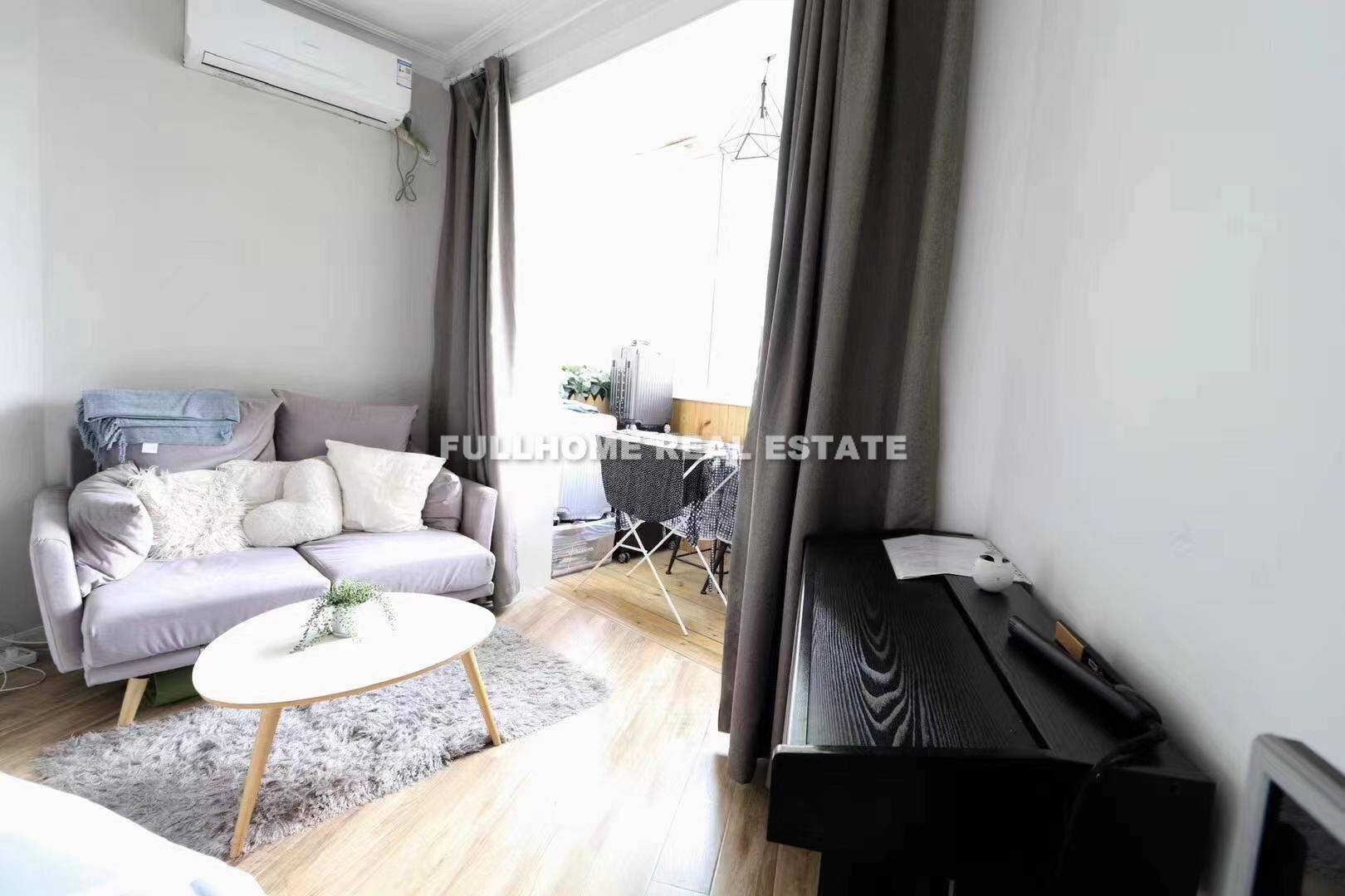 Lane 200-500 Zhenning Road Old House - 1 bedroom apartment in Shanghai, Jing An, Downtown
