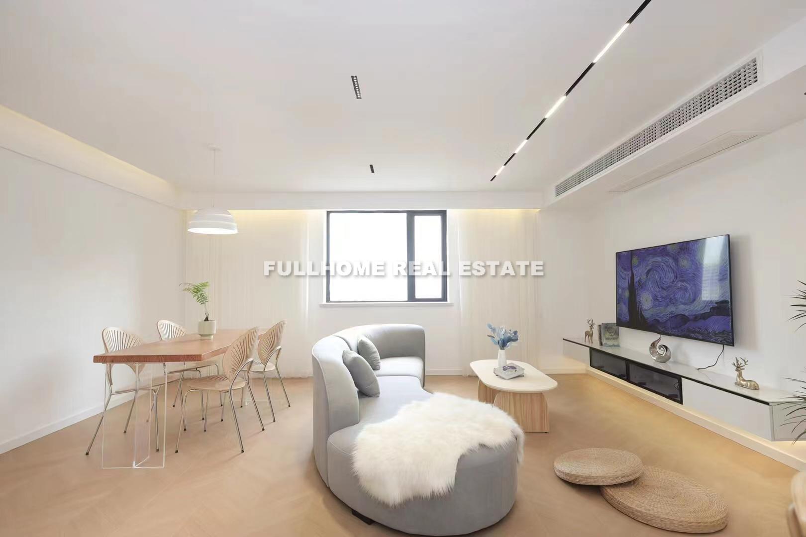 Same compound: Kangding Building, 2 bedrooms in Shanghai